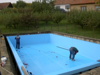 Svaření bazénu u zákazníka